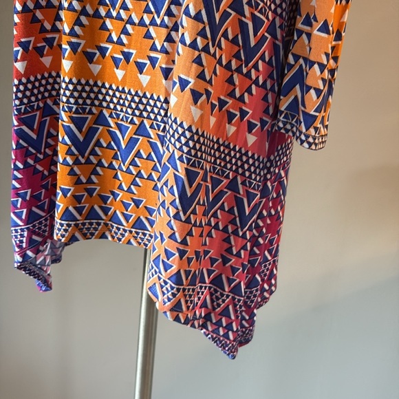 NWT Thomas & Olivia Geometric Patterned Women's cold shoulder Top tunic relax Sm - Picture 6 of 13